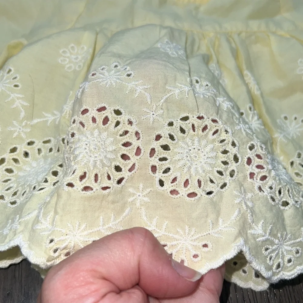 Old Navy infant girl floral crochet/Lacey like top and diaper cover